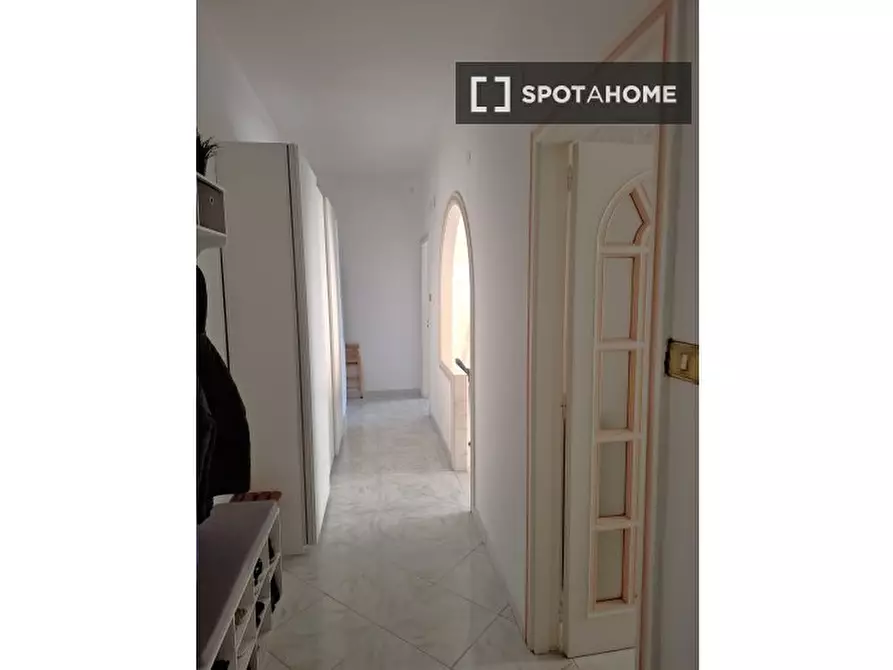 Immagine 5 di Appartamento in affitto  in Via Diomede Carafa a Napoli