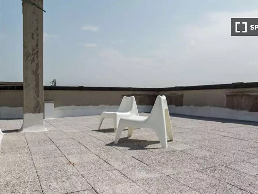 Immagine 10 di Camera condivisa in affitto  in Via Dei Salici Milan a Milano