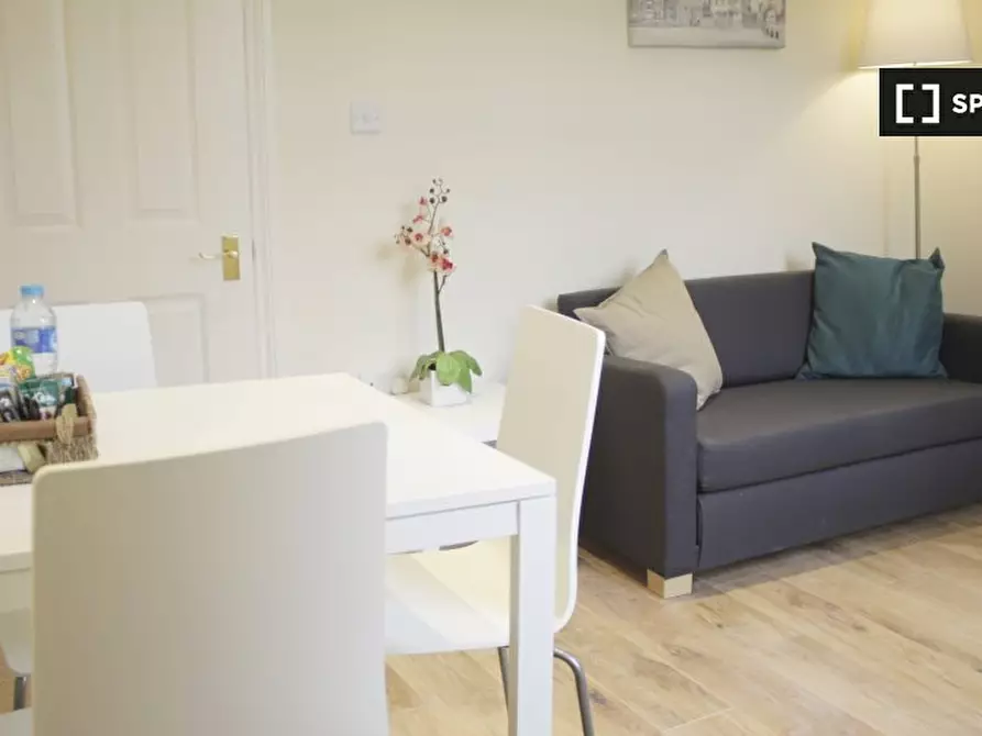 Immagine 3 di Appartamento in affitto  in Ladbroke Grove a Kensington