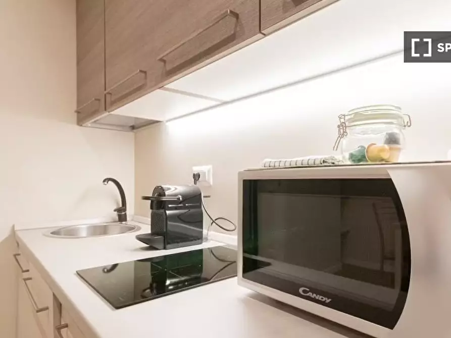 Immagine 7 di Appartamento in affitto  in Via Santa Maria Valle a Milano