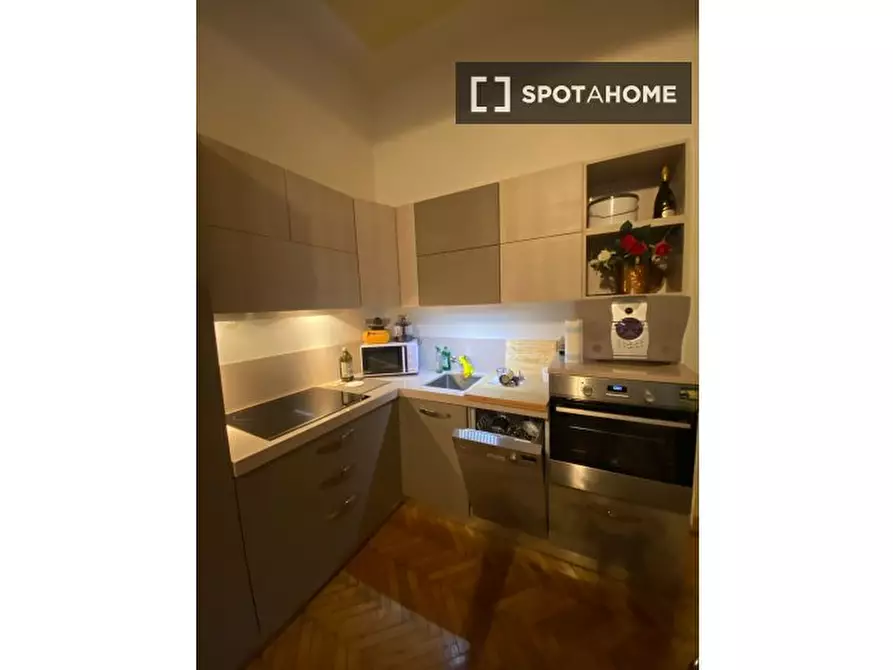 Immagine 2 di Appartamento in affitto  in Via Ugo Bassi a Bologna