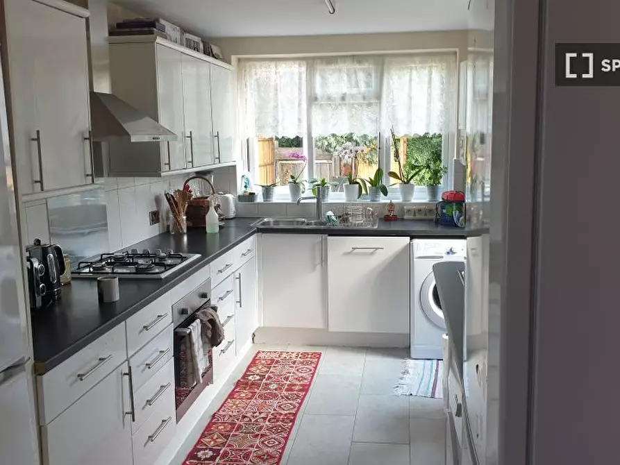 Immagine 4 di Camera condivisa in affitto  in Charterhouse Ave a Brent