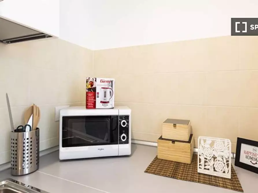 Immagine 18 di Camera condivisa in affitto  in Via Gardone a Milano