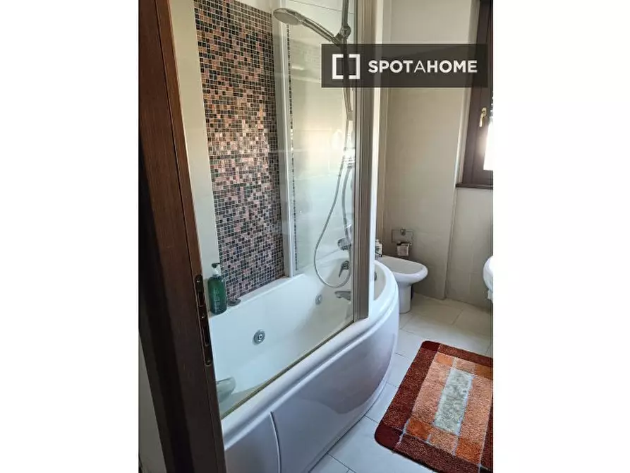 Immagine 2 di Appartamento in affitto  in Viale Carlo Espinasse a Milano