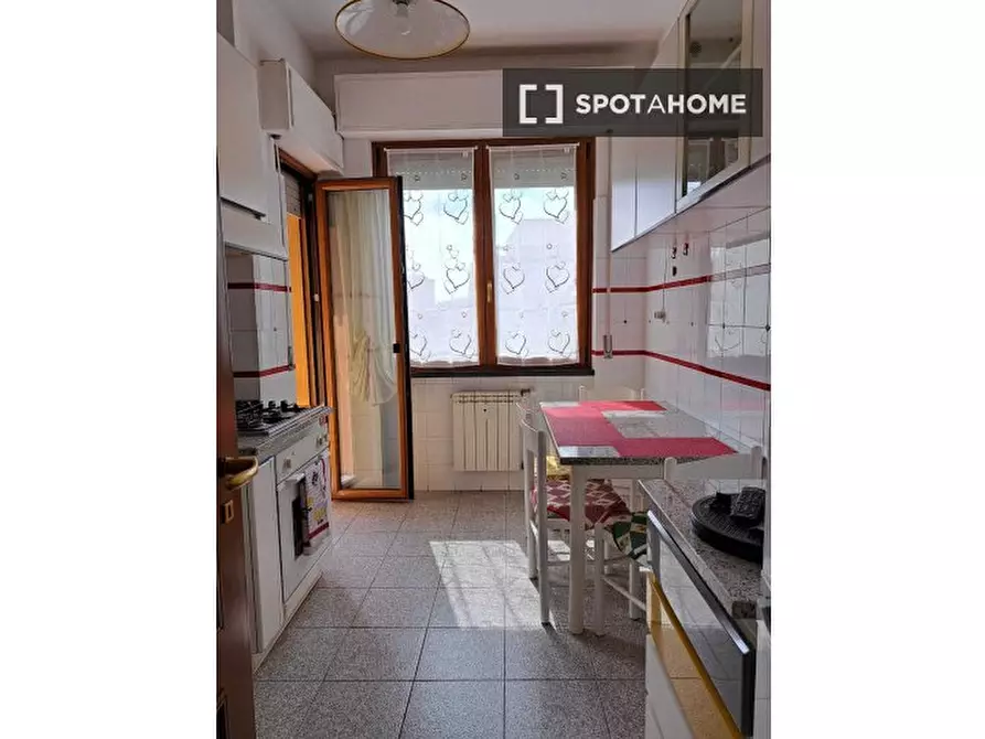 Immagine 6 di Camera condivisa in affitto  in VIA MINORETTI a Genova