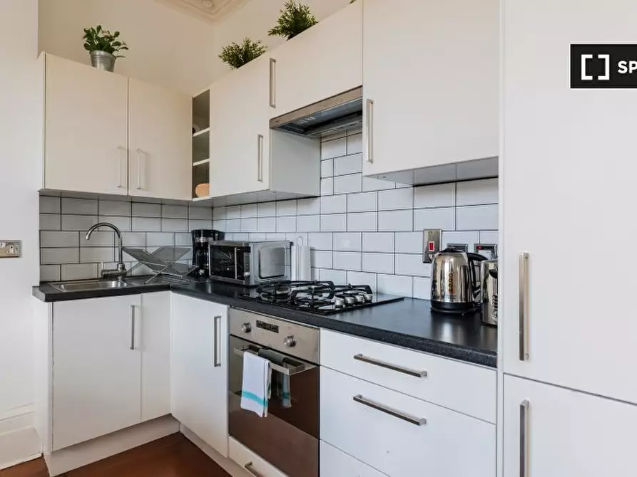 Immagine 4 di Appartamento in affitto  in Mornington St a Camden Town