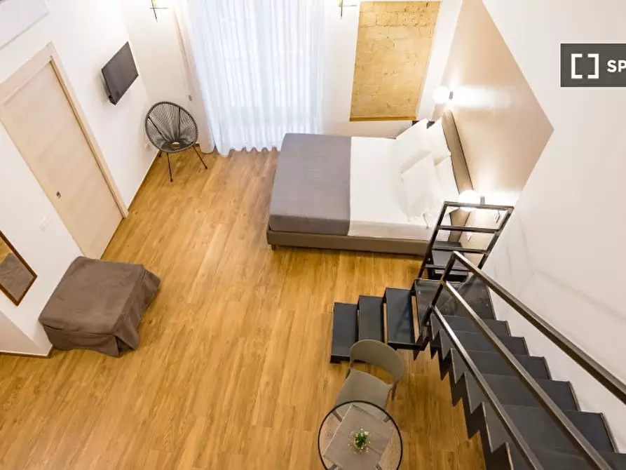 Immagine 15 di Appartamento in affitto  in Via Santa Teresa degli Scalzi a Napoli