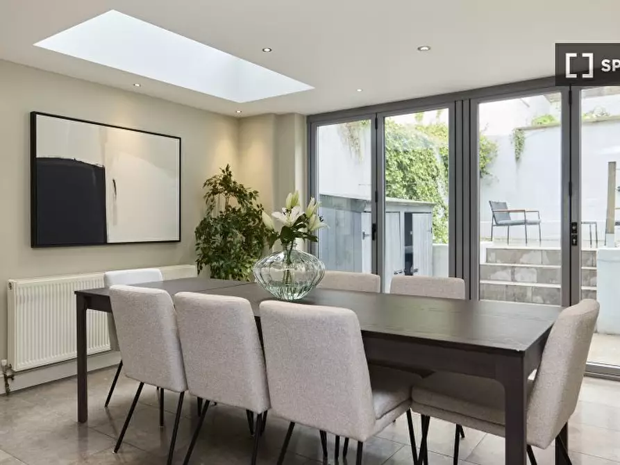 Immagine 5 di Appartamento in affitto  in Langton St a Kensington