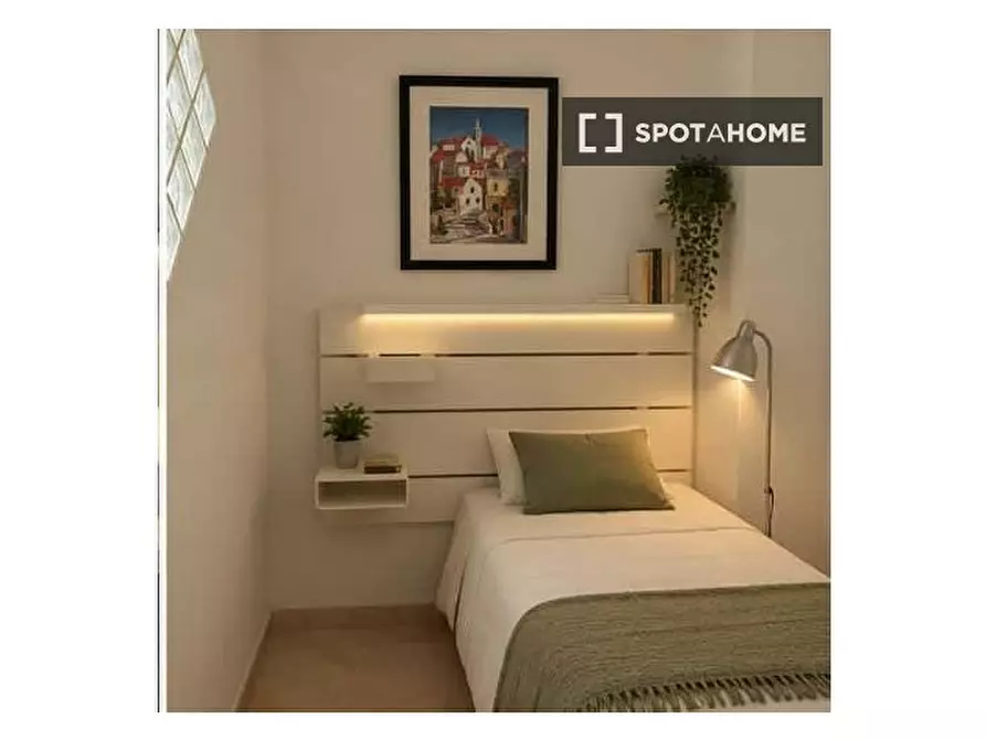 Immagine 2 di Appartamento in affitto  in Via Caltagirone a Roma