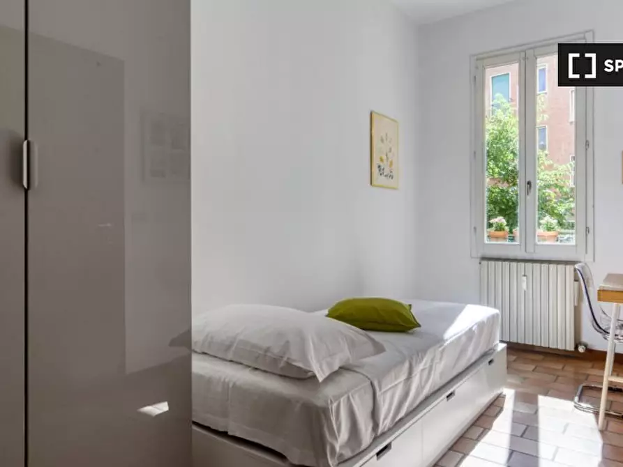 Immagine 13 di Appartamento in affitto  in Via Castiglione a Bologna