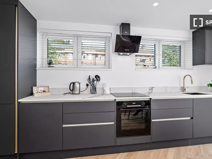 Immagine 4 di Appartamento in affitto  in E Waldeck Rd a Hounslow