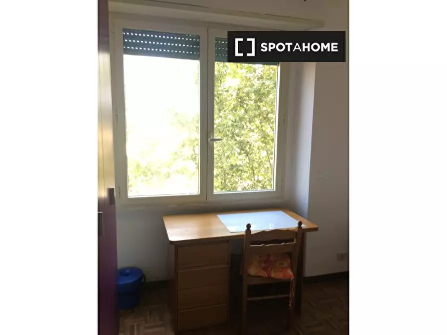 Immagine 2 di Camera condivisa in affitto  in Via Prenestina a Roma