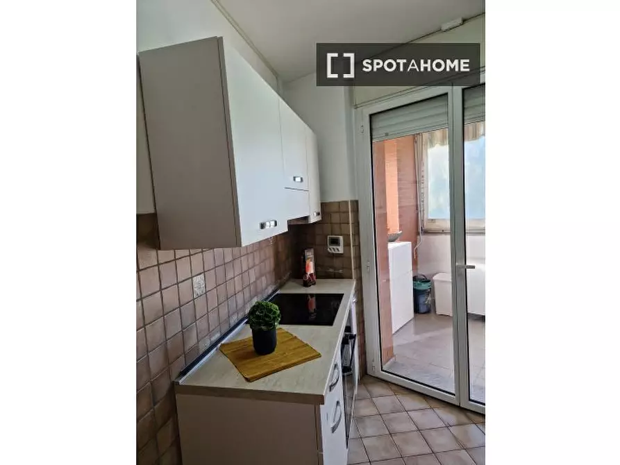 Immagine 12 di Camera condivisa in affitto  in Via Plava a Torino