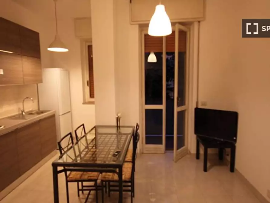 Immagine 5 di Camera condivisa in affitto  in Via Emilio De Marchi a Milano