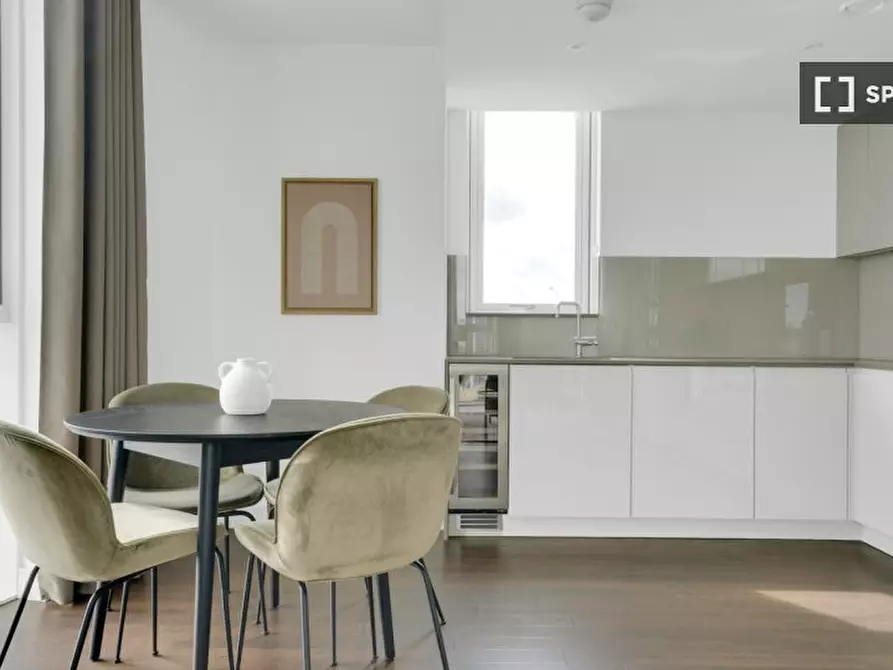Immagine 4 di Appartamento in affitto  in Wandsworth Rd a Lambeth