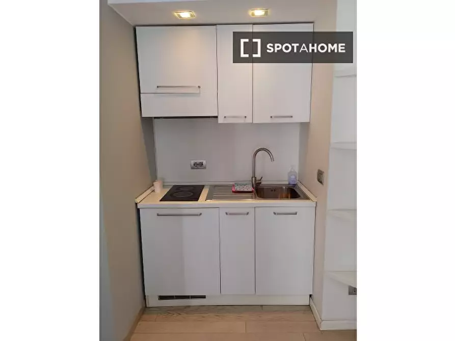 Immagine 5 di Ufficio in affitto  in Via Copernico a Milano