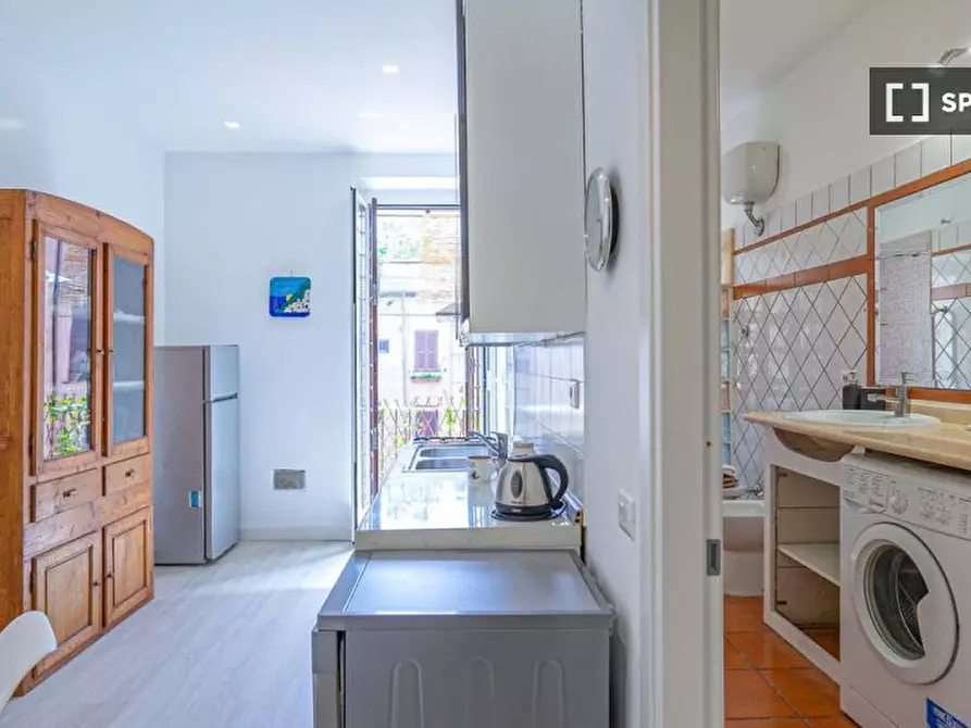 Immagine 12 di Appartamento in affitto  in Via Marmorata a Roma