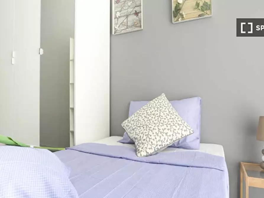 Immagine 2 di Camera condivisa in affitto  in Via Marcona a Milano