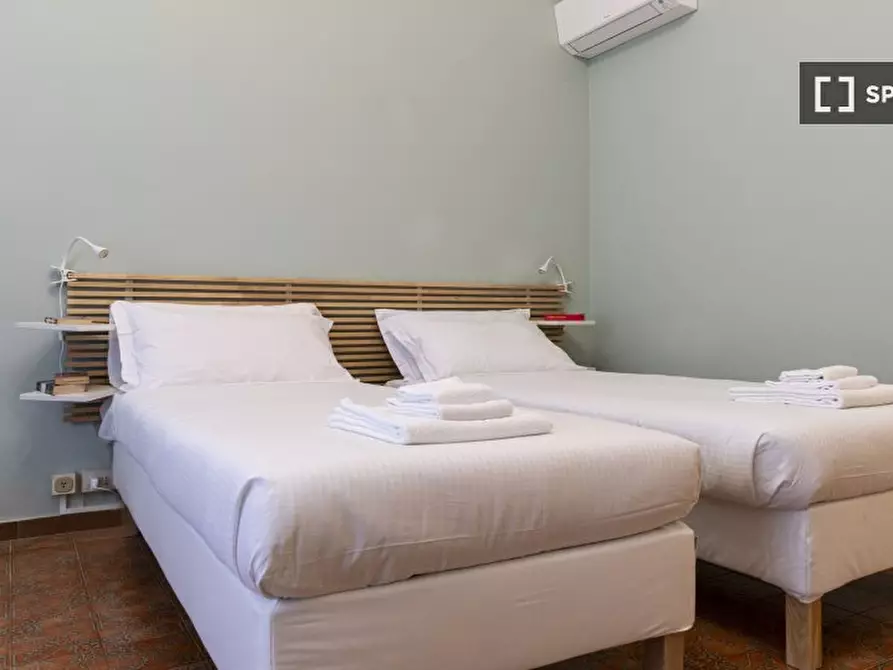 Immagine 3 di Appartamento in affitto  in Via Castiglione a Bologna