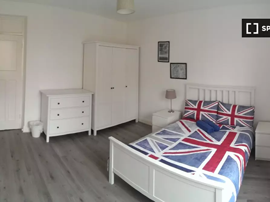 Immagine 4 di Camera condivisa in affitto  in Myrdle St a Poplar