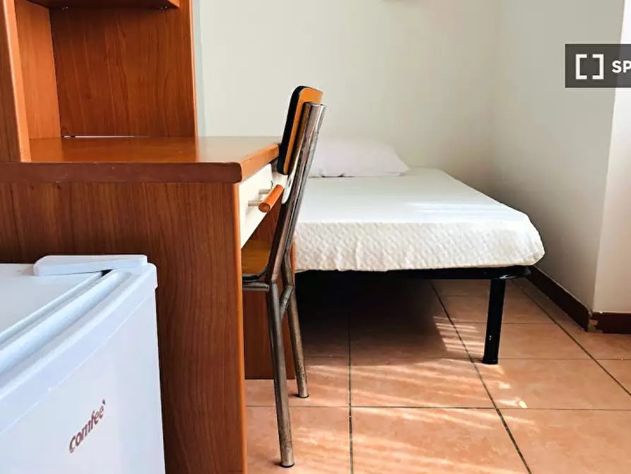 Immagine 3 di Camera condivisa in affitto  in Via Alessandro Brisse a Roma