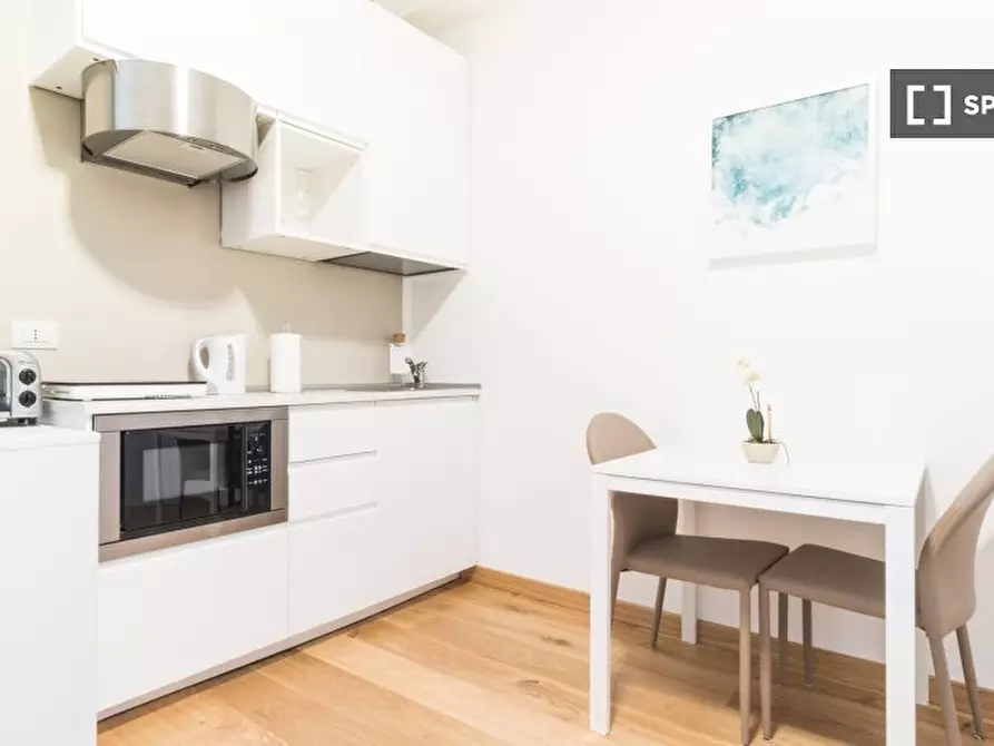 Immagine 2 di Appartamento in affitto  in Via Carlo de Cristoforis a Milano