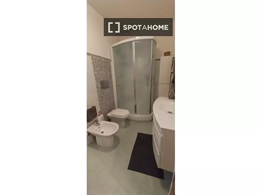 Immagine 3 di Camera condivisa in affitto  in Via Donato Bramante a Buccinasco