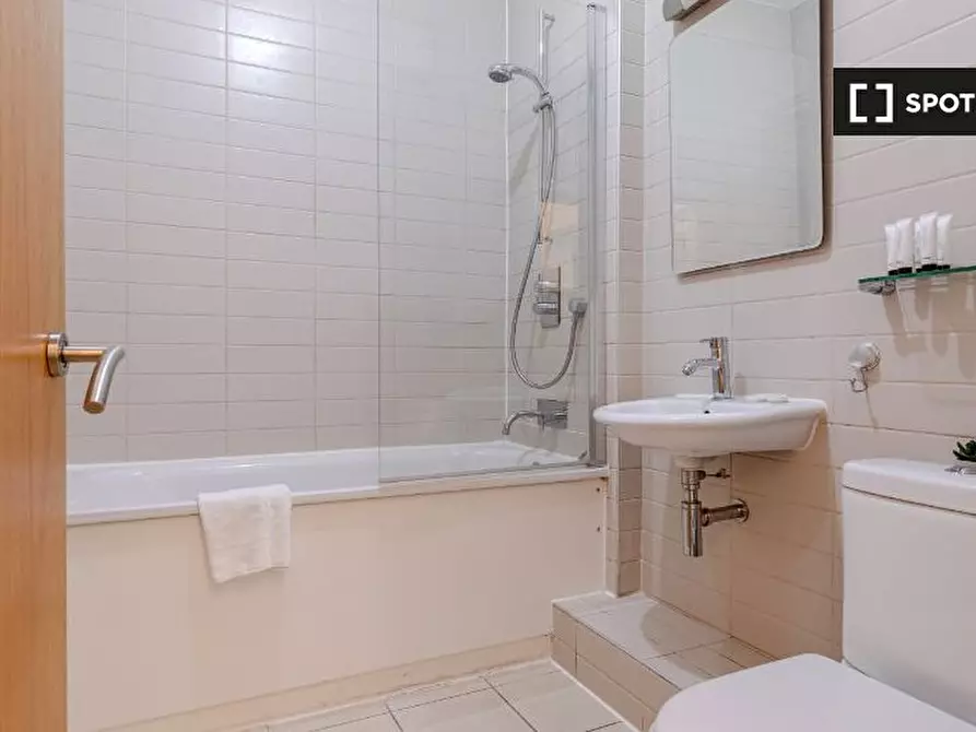 Immagine 10 di Appartamento in affitto  in Apartment a Kensington