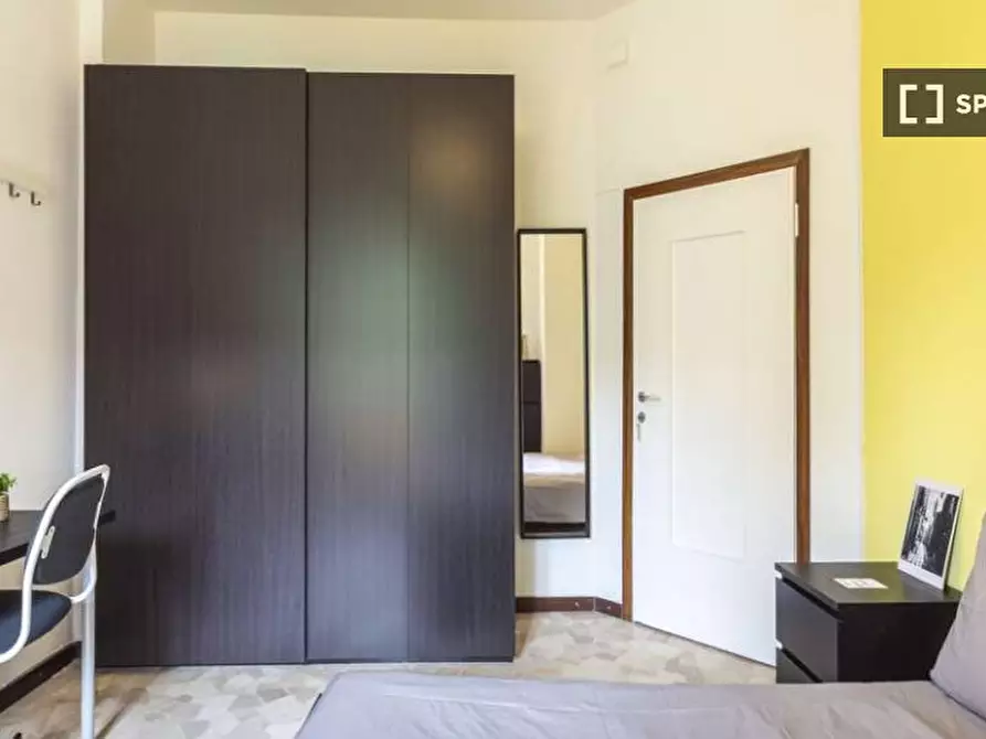 Immagine 4 di Camera condivisa in affitto  in Via Lorenteggio a Milano