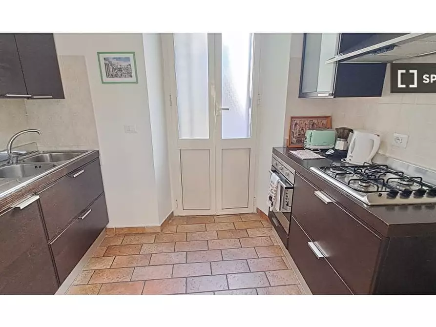 Immagine 12 di Appartamento in affitto  in Via della Croce a Roma
