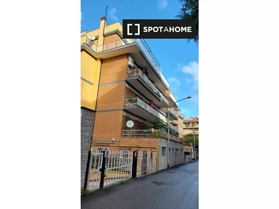 Immagine 10 di Appartamento in affitto  in Via Alessandro D'Ancona a Roma