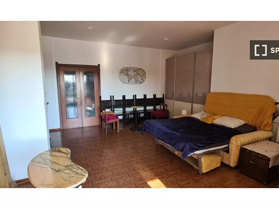 Immagine 4 di Camera condivisa in affitto  in Via Tiburtina a Roma