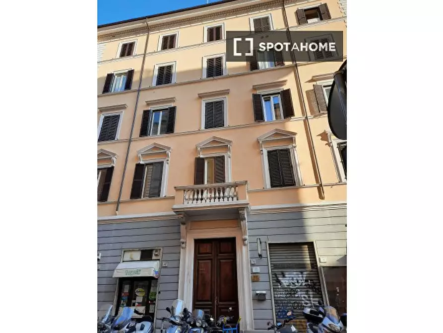 Immagine 13 di Camera condivisa in affitto  in Via Gaeta a Roma