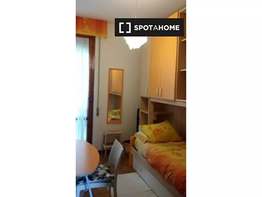 Immagine 3 di Camera condivisa in affitto  in Via del Beato Egidio a Perugia