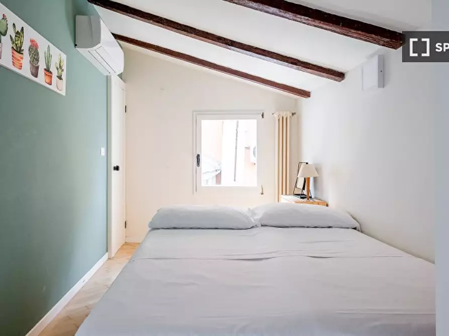 Immagine 17 di Appartamento in affitto  in Via del Pratello a Bologna