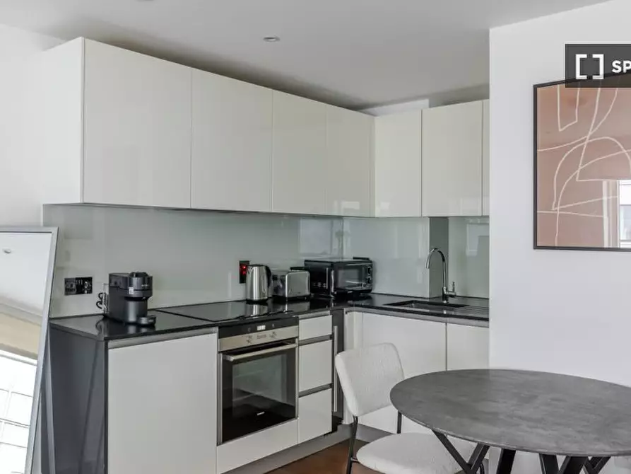 Immagine 7 di Appartamento in affitto  in Whitechapel High St a Poplar