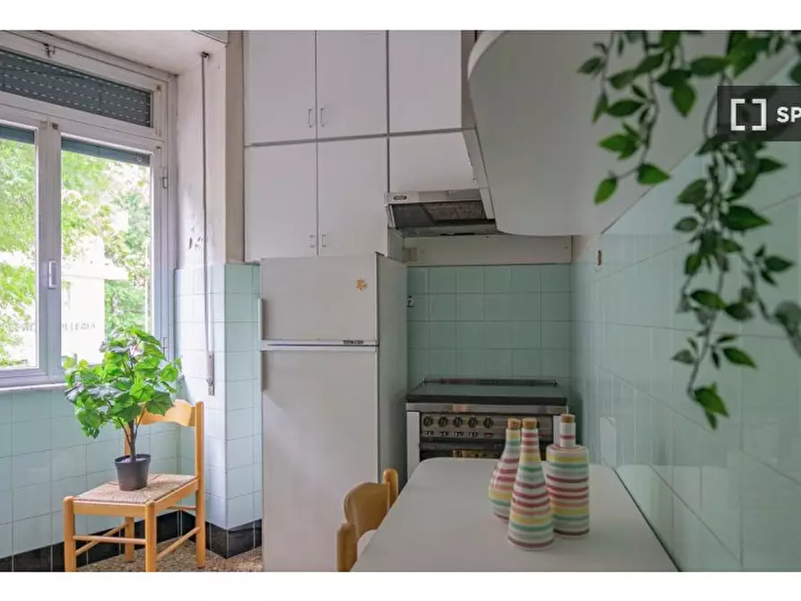 Immagine 4 di Camera condivisa in affitto  in Via Ostiense a Roma