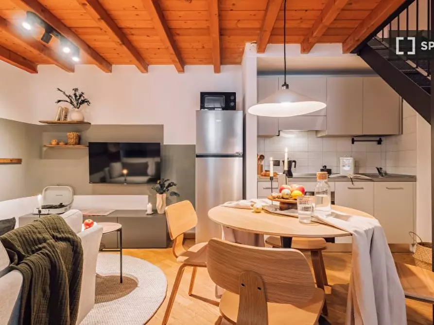 Immagine 5 di Appartamento in affitto  in Via dell'Orso a Milano