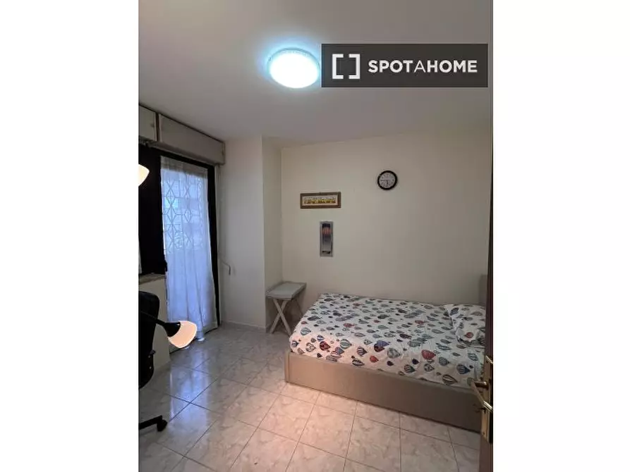 Immagine 1 di Camera condivisa in affitto  in Viale Londra a Roma