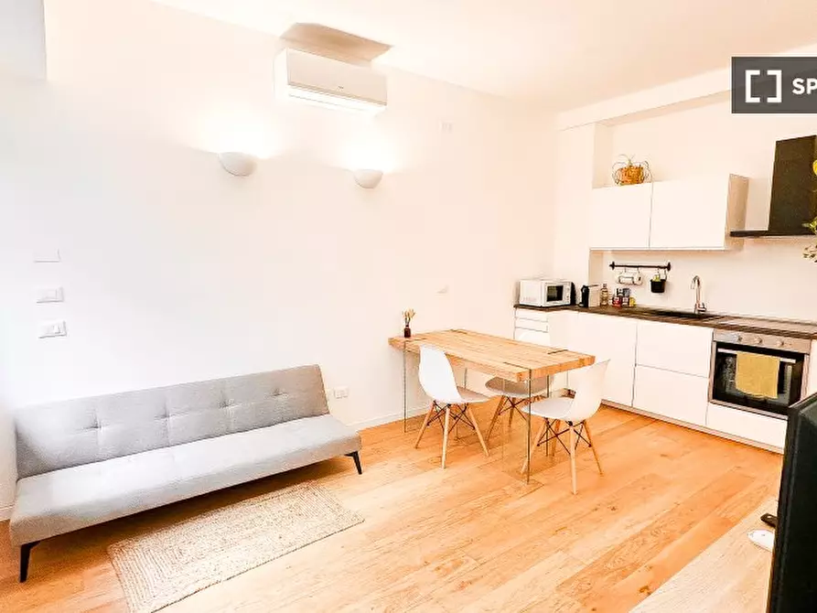 Immagine 7 di Ufficio in affitto  in Via Giambellino a Milano