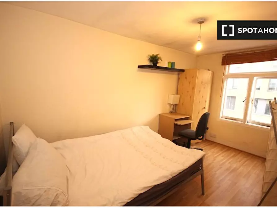 Immagine 1 di Camera condivisa in affitto  in Vauxhall Bridge Road a 