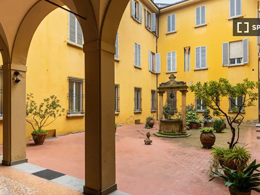 Immagine 18 di Ufficio in affitto  in Str. Maggiore a Bologna