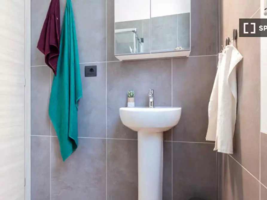 Immagine 9 di Camera condivisa in affitto  in Via Padova a Torino