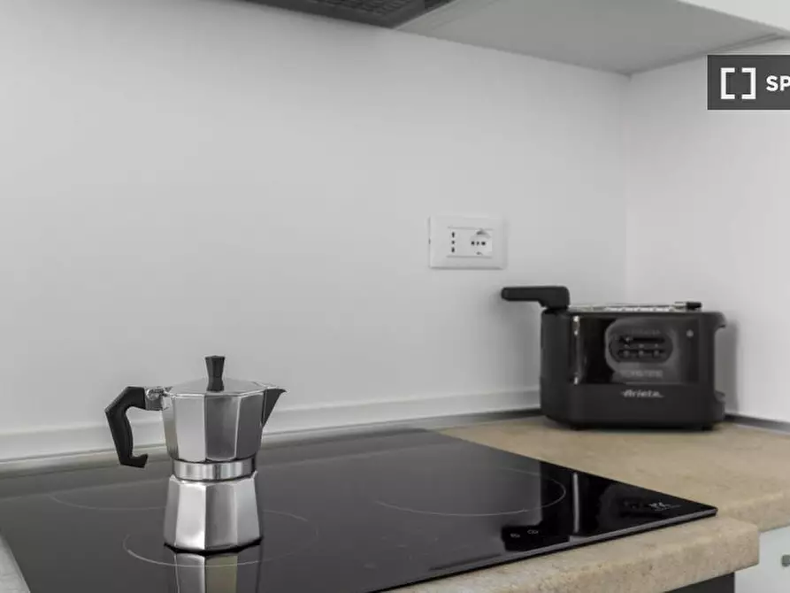 Immagine 5 di Appartamento in affitto  in Via Giuseppe Massarenti a Bologna