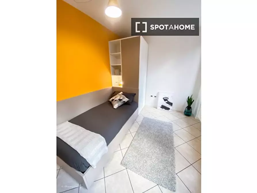 Immagine 2 di Camera condivisa in affitto  in Via Tommaso Gar a Trento