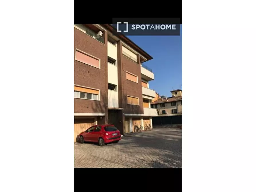 Immagine 4 di Camera condivisa in affitto  in Libertà B a Medicina