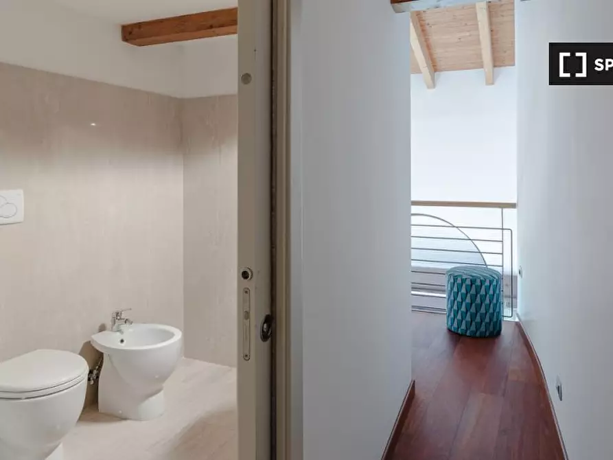 Immagine 11 di Appartamento in affitto  in Via del Collegio Capranica a Roma