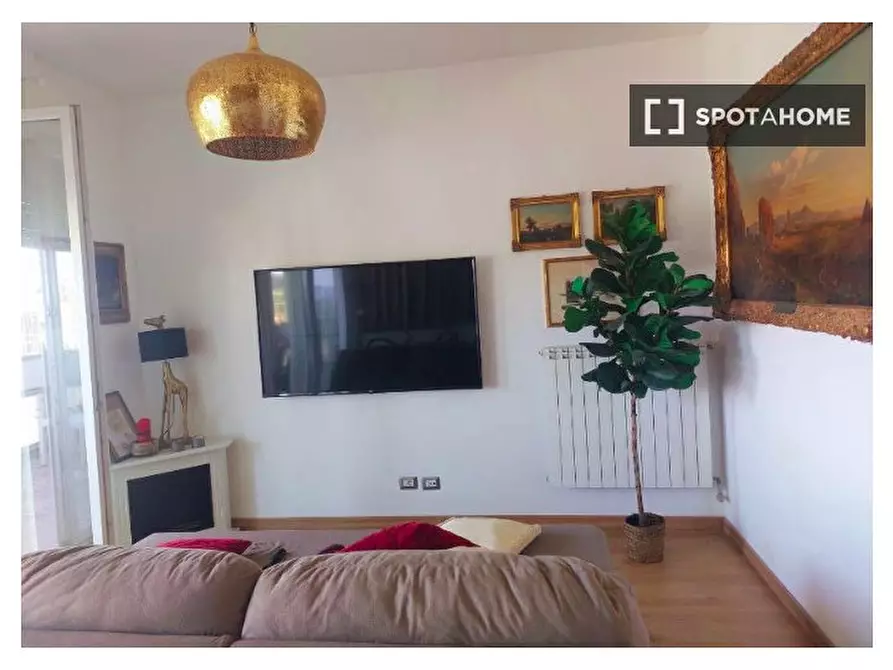 Immagine 3 di Camera condivisa in affitto  in Via Cassia a Roma