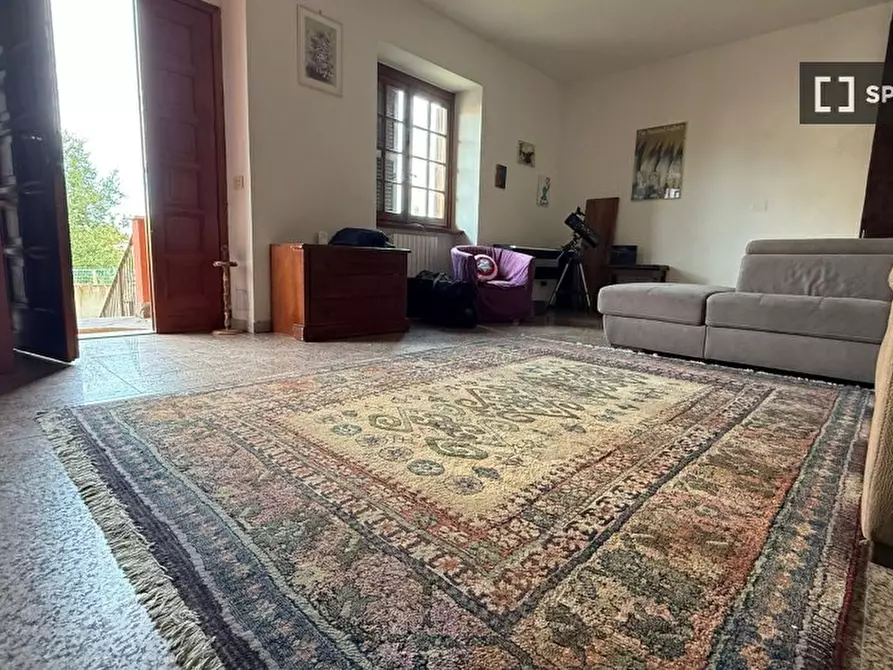 Immagine 8 di Camera condivisa in affitto  in Via Argusto a Roma