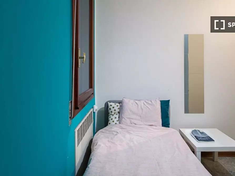 Immagine 2 di Camera condivisa in affitto  in Viale Quirico Filopanti a Bologna